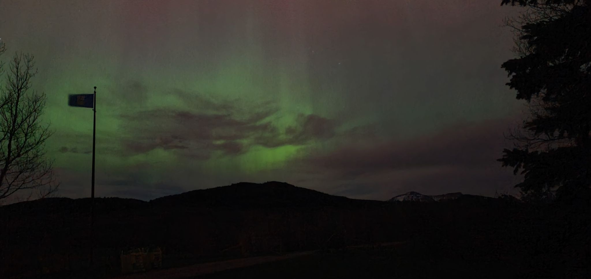 Community photo entitled Northern lights...looking due SOUTH!! by Brent Barbero on 05/11/2024 at Beaver Mines, Alberta. Canada