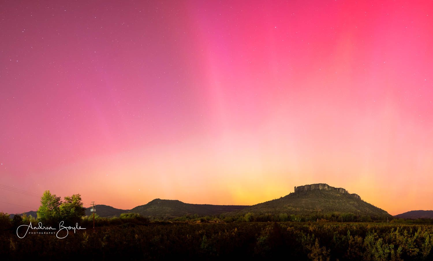 Community photo entitled Aurora over Lower Table Rock by Andrea Boyle on 05/10/2024 at Medford, Oregon