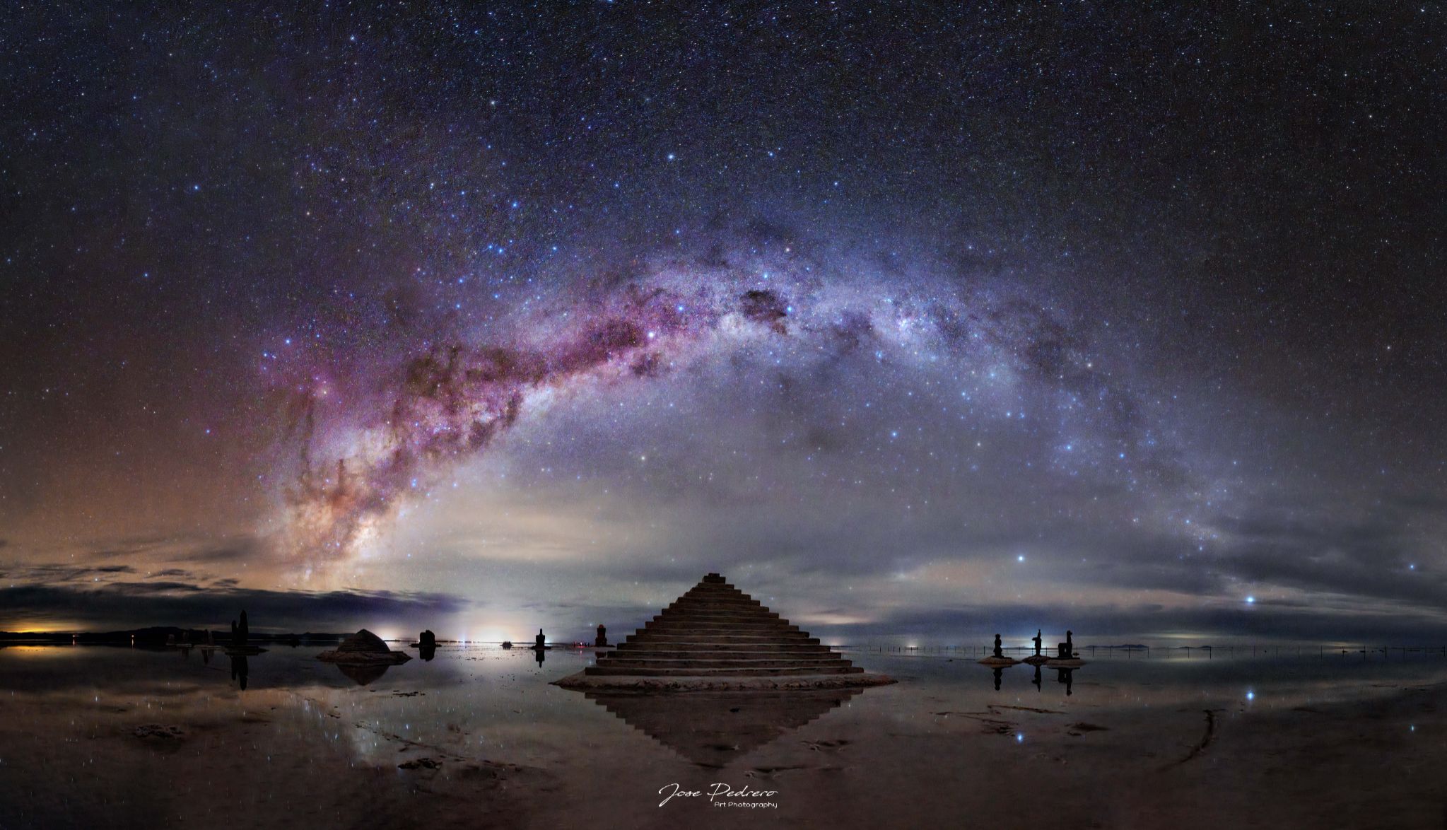 Community photo entitled Art in Salar de Uyuni salt flat lake by Jose Pedrero on 04/10/2024 at Salar de Uyuni, Bolivia