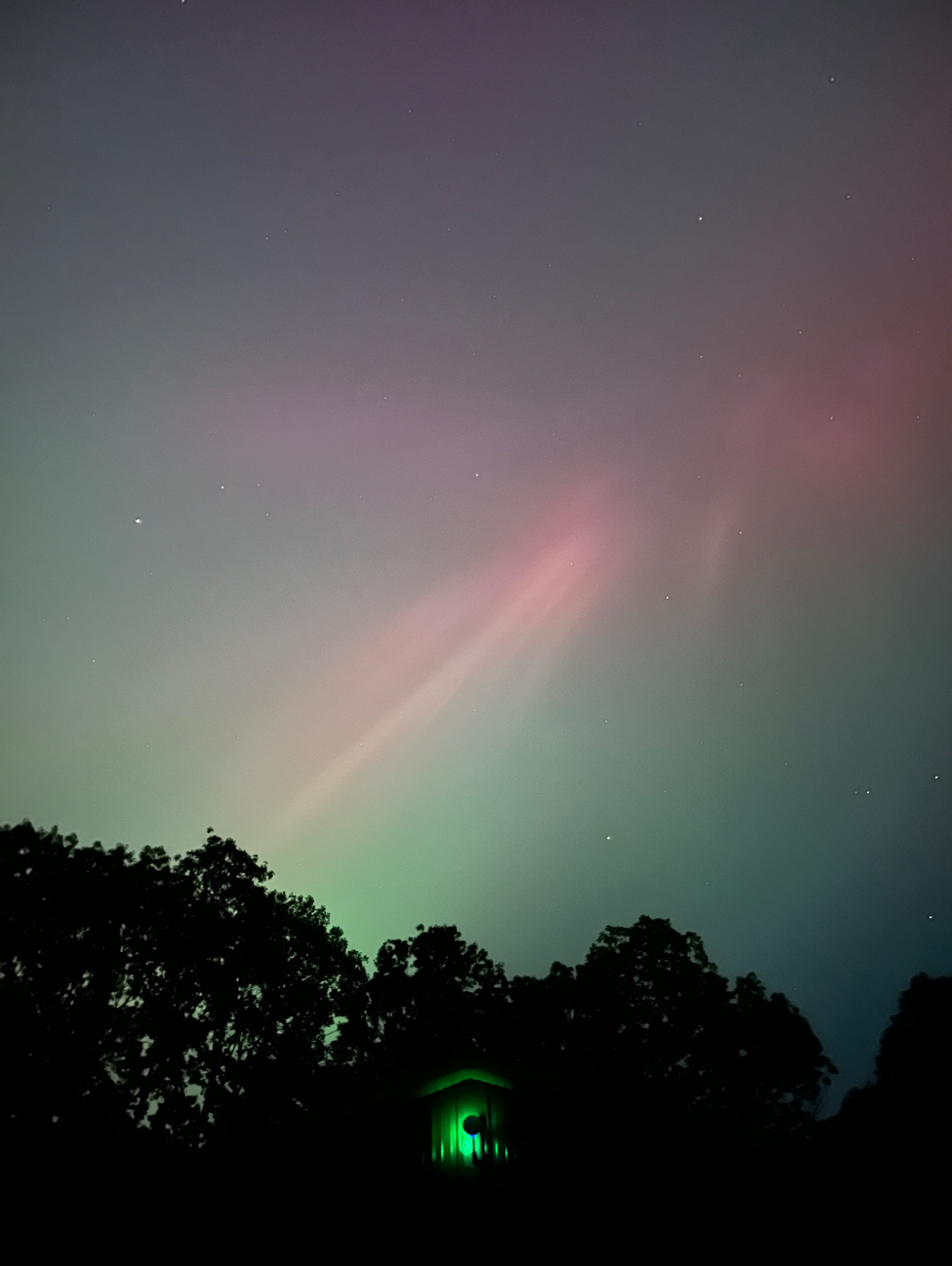 Community photo entitled First time seeing Aurora by Quentin A Humberd on 05/10/2024 at Fredonia, TN USA