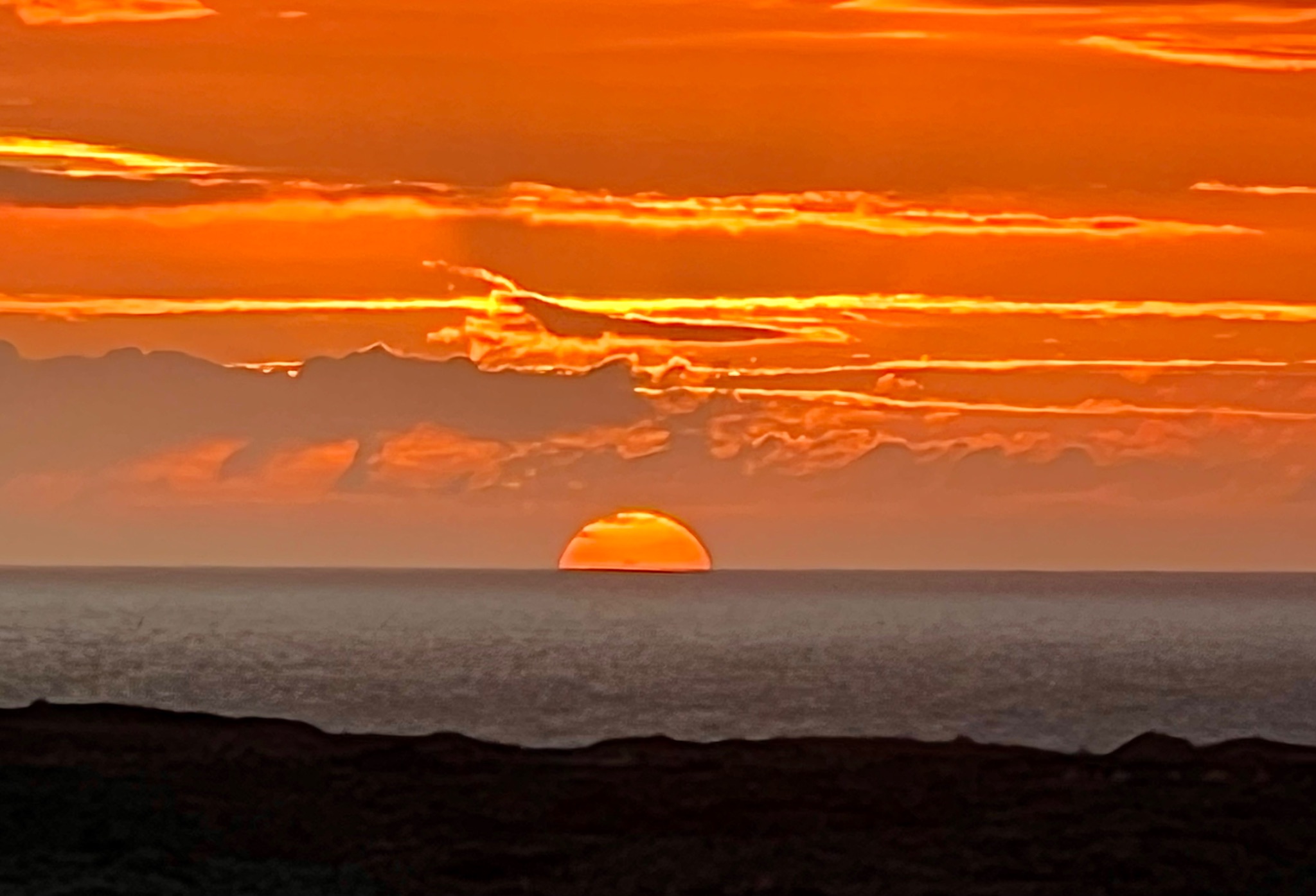 Community photo entitled Sunset Kailua-Kona by Paul C. Peh on 05/22/2024 at Kailua-Kona, HI, USA