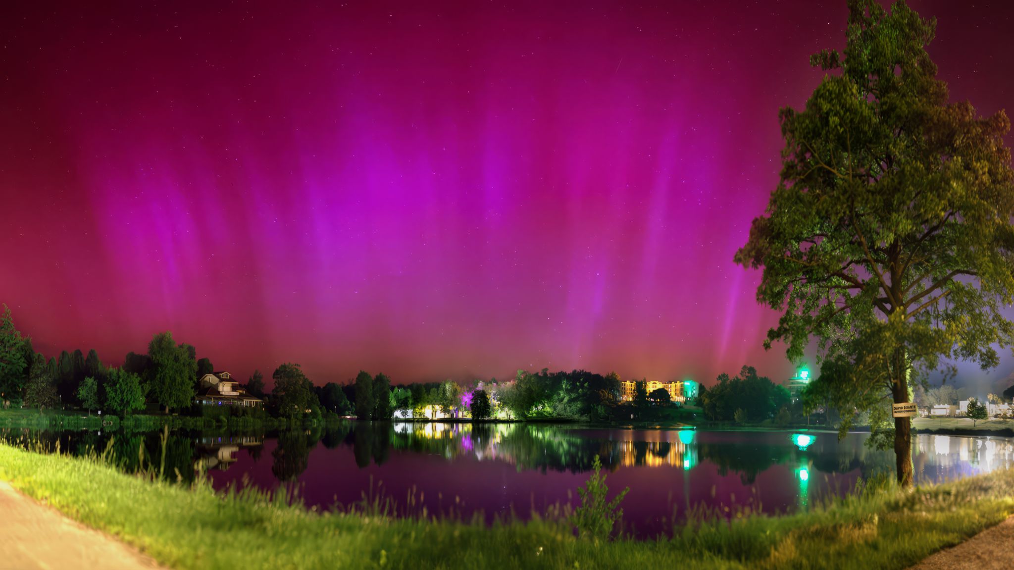 Community photo entitled Aurore non boreale over lake by David Duarte on 05/11/2024 at Saint Paul Lès Dax, Landes, France