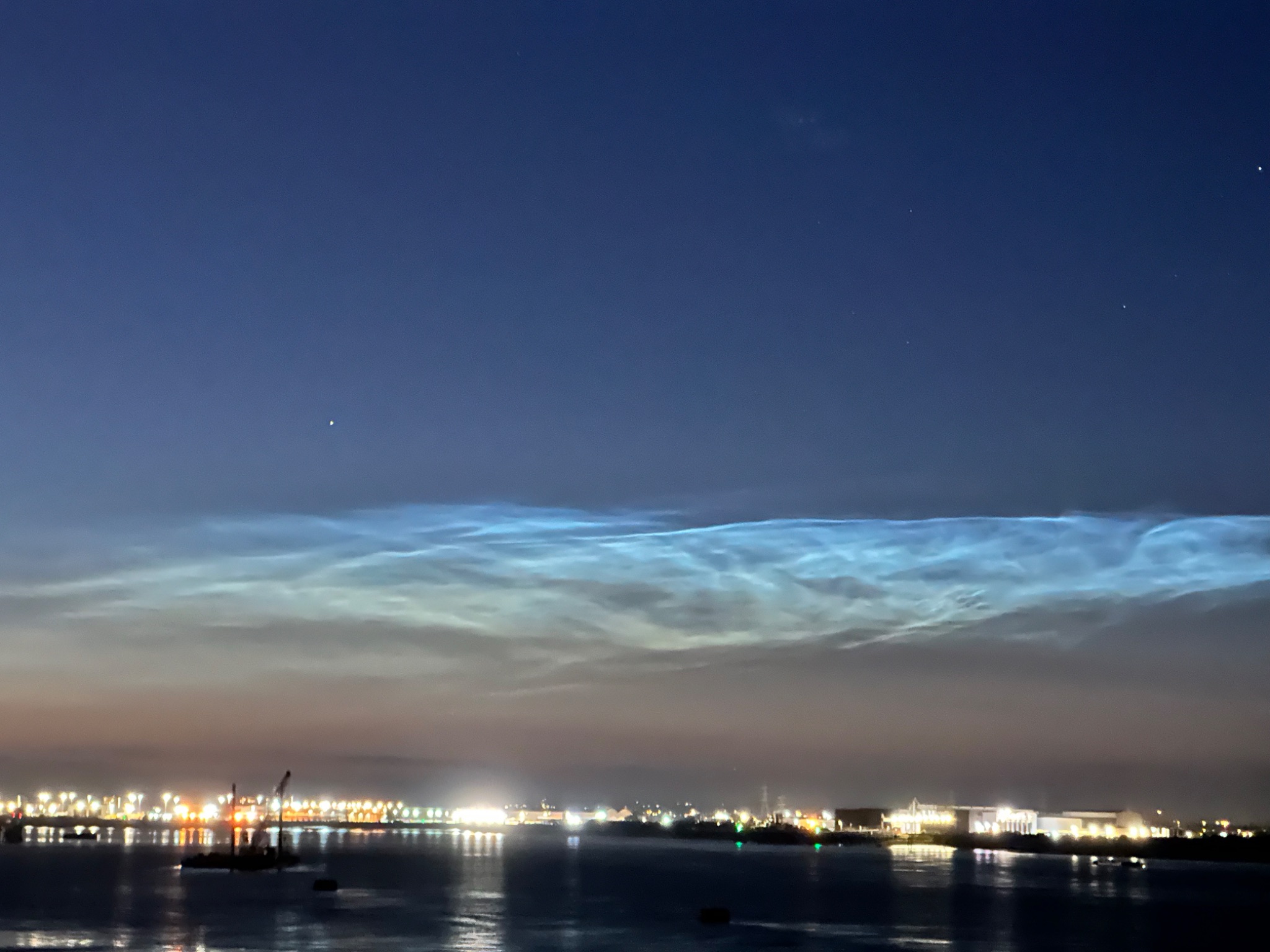 Community photo entitled Noctilucent Cloud over London by Mike Brumfit on 06/28/2024 at London England