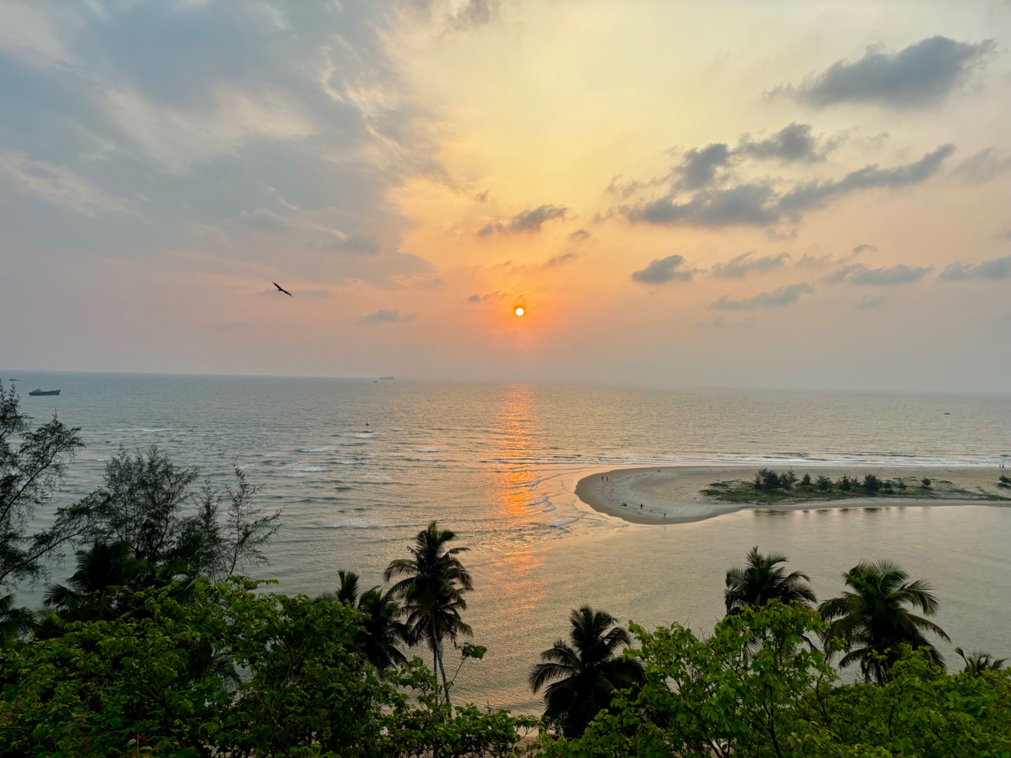 Community photo entitled Summer view by Sanika Gawas on 06/05/2024 at Mumbai Maharashtra India