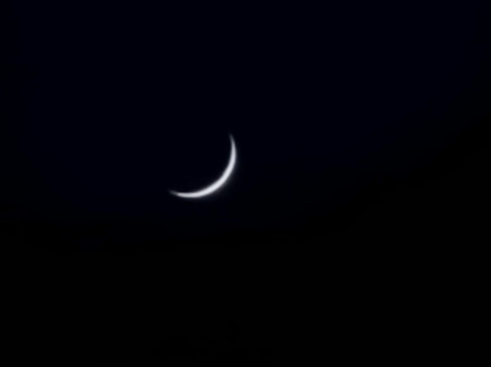 Community photo entitled A very tiny Waxing Crescent Moon by Matei Irina-Teodora on 06/08/2024 at Breaza, Jud. Prahova, Romania