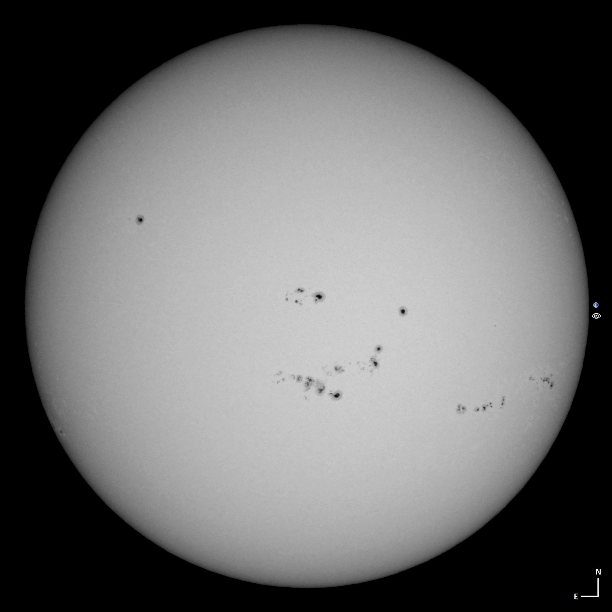 Community photo entitled sunspots everywhere by Patricio Leon on 07/29/2024 at Santiago, Chile