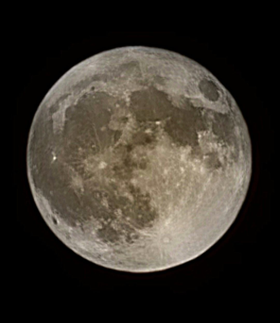 Community photo entitled Super Seasonal Blue Moon or Sturgeon moon by Debra Whitfield on 08/19/2024 at Cibolo, Texas