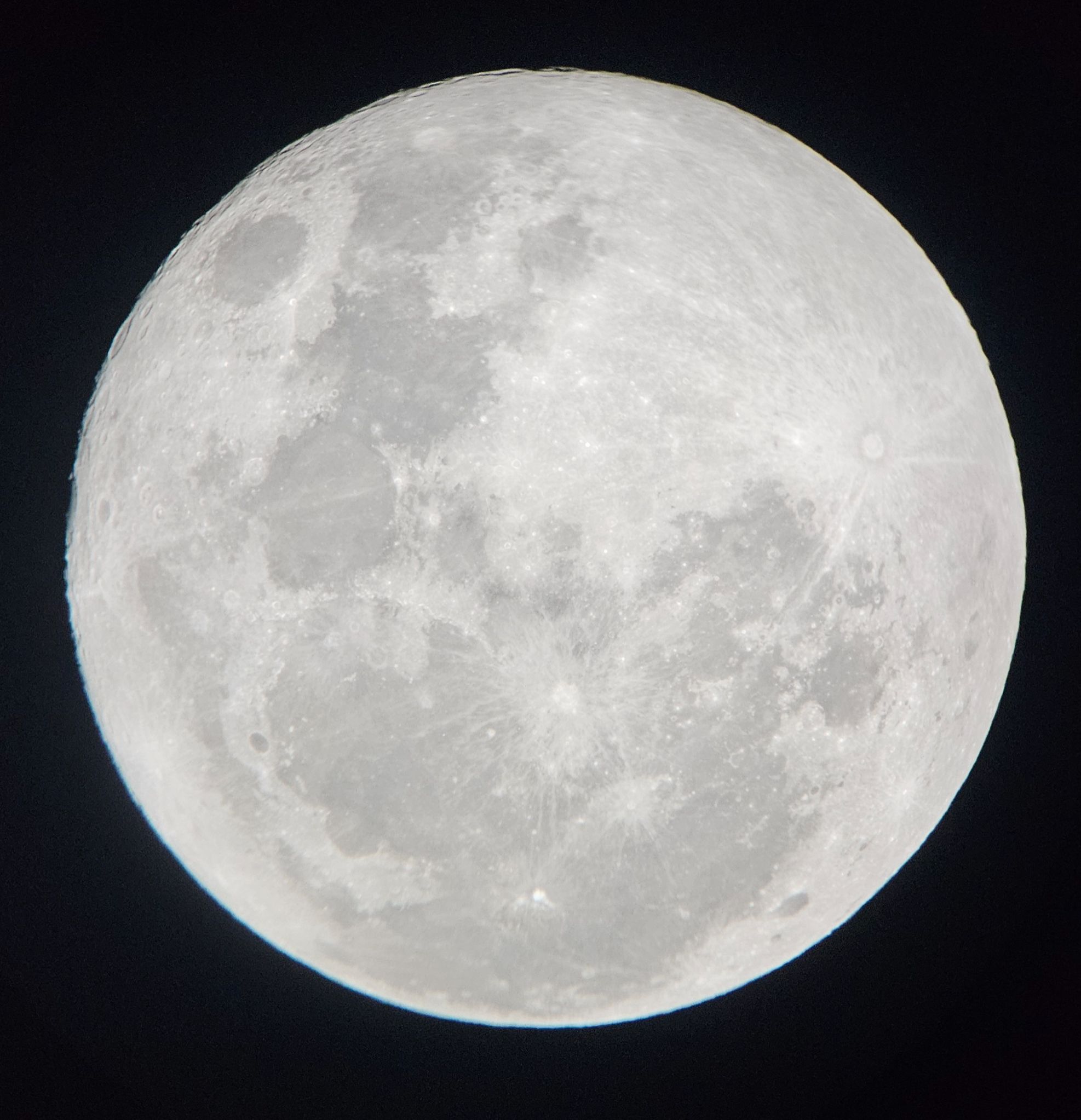 Community photo entitled Super Blue Sturgeon Treehouse Moon by Thomas Marchetti on 08/20/2024 at North Kingstown l, RI, USA