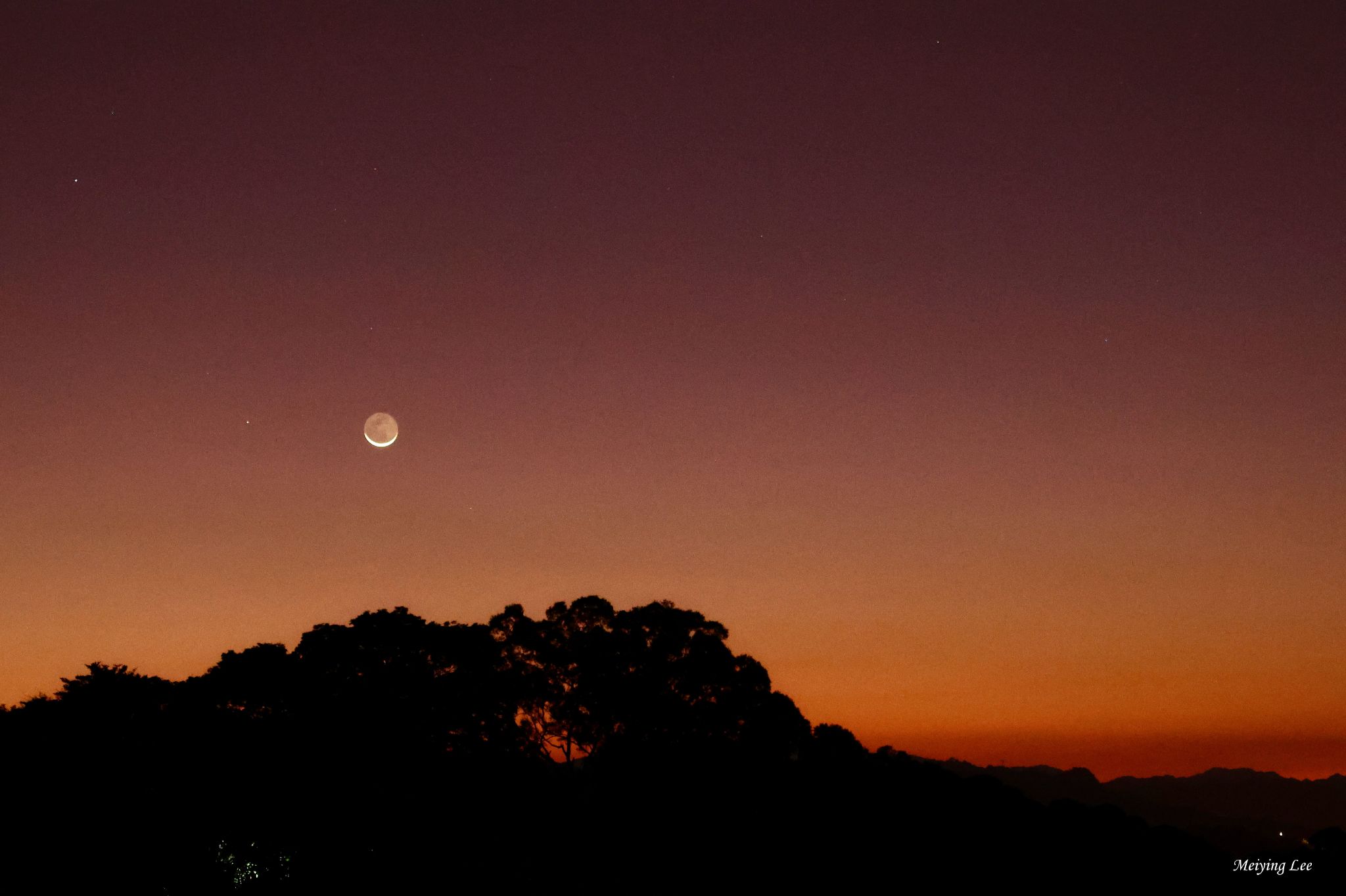 Community photo entitled The Oldest Moon in the Orange Sky by Meiying Lee on 08/03/2024 at Taipei, Taiwan