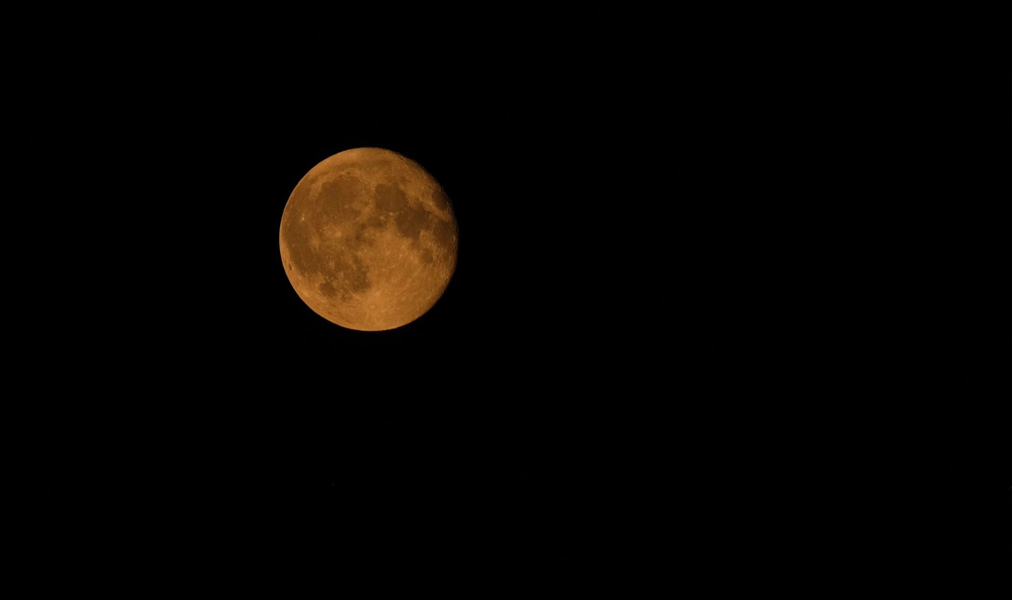 Community photo entitled Moon in Smoky Lake by Elmarie van Rooyen on 08/20/2024 at Smoky Lake, Alberta