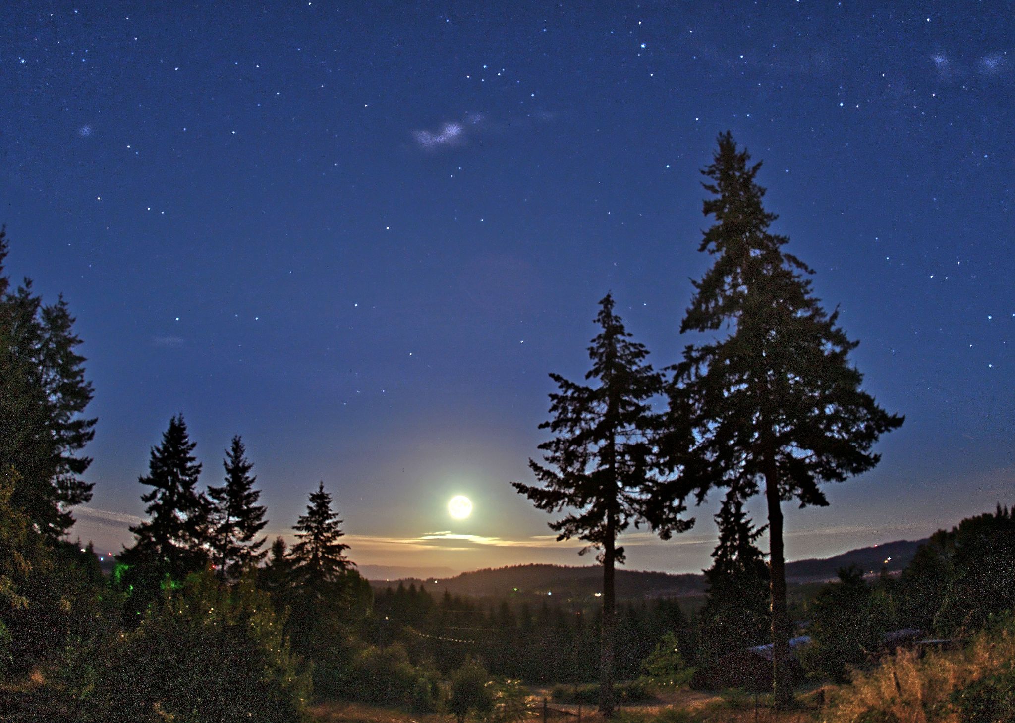 Community photo entitled Willamette Valley Full Moon by Cecille Kennedy on 08/19/2024 at Monroe, Oregon