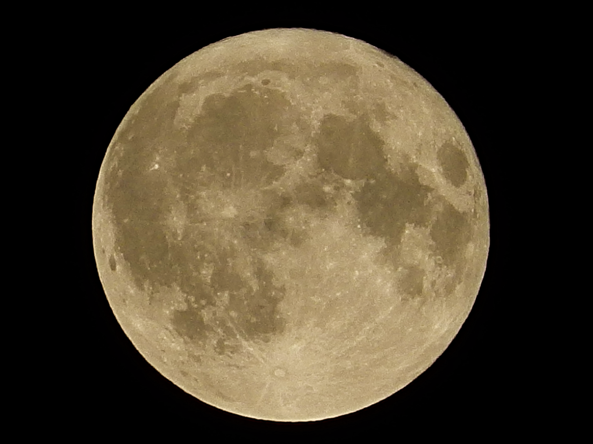 Community photo entitled Full Blue Supermoon. by Deirdre Horan on 08/19/2024 at Dublin, Ireland.