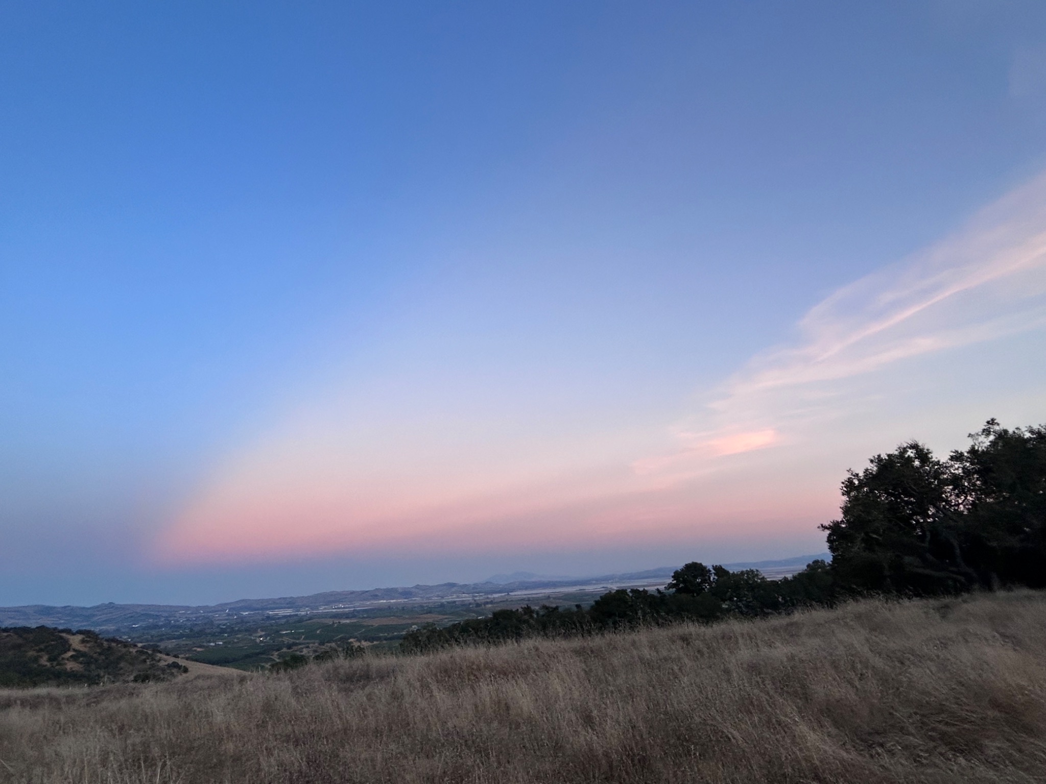 Community photo entitled Sunset cloud geometry by Laura Havlek on 08/26/2024 at Sonoma, California