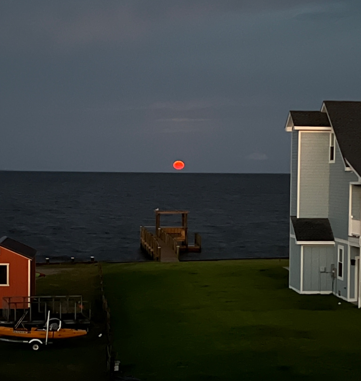 Community photo entitled Super Blue Moonset by Thomas Buttke on 08/19/2024 at Kitty Hawk, NC, USA