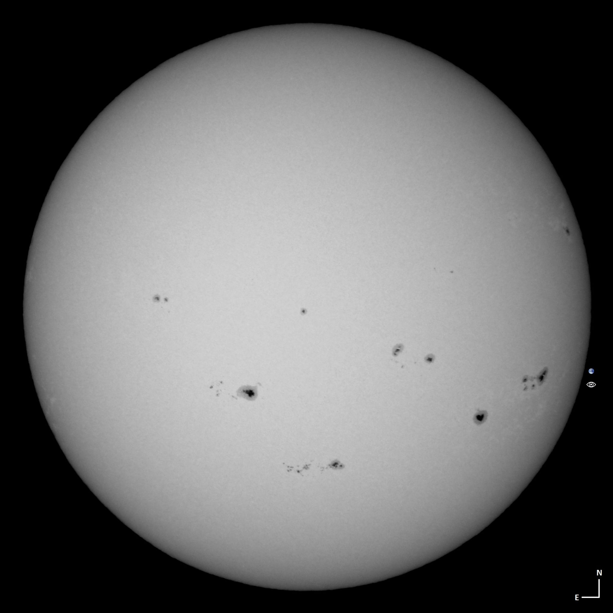 Community photo entitled cluster of sunspots by Patricio Leon on 08/25/2024 at Santiago, Chile