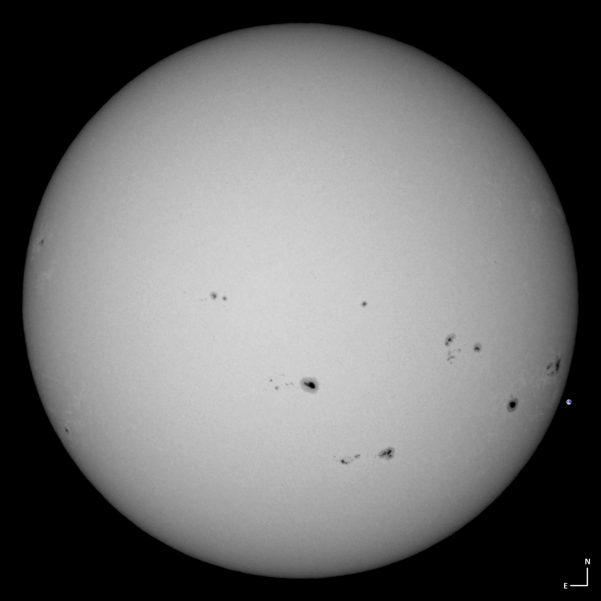 Community photo entitled enclosed sunspots by Patricio Leon on 08/26/2024 at Santiago, Chile