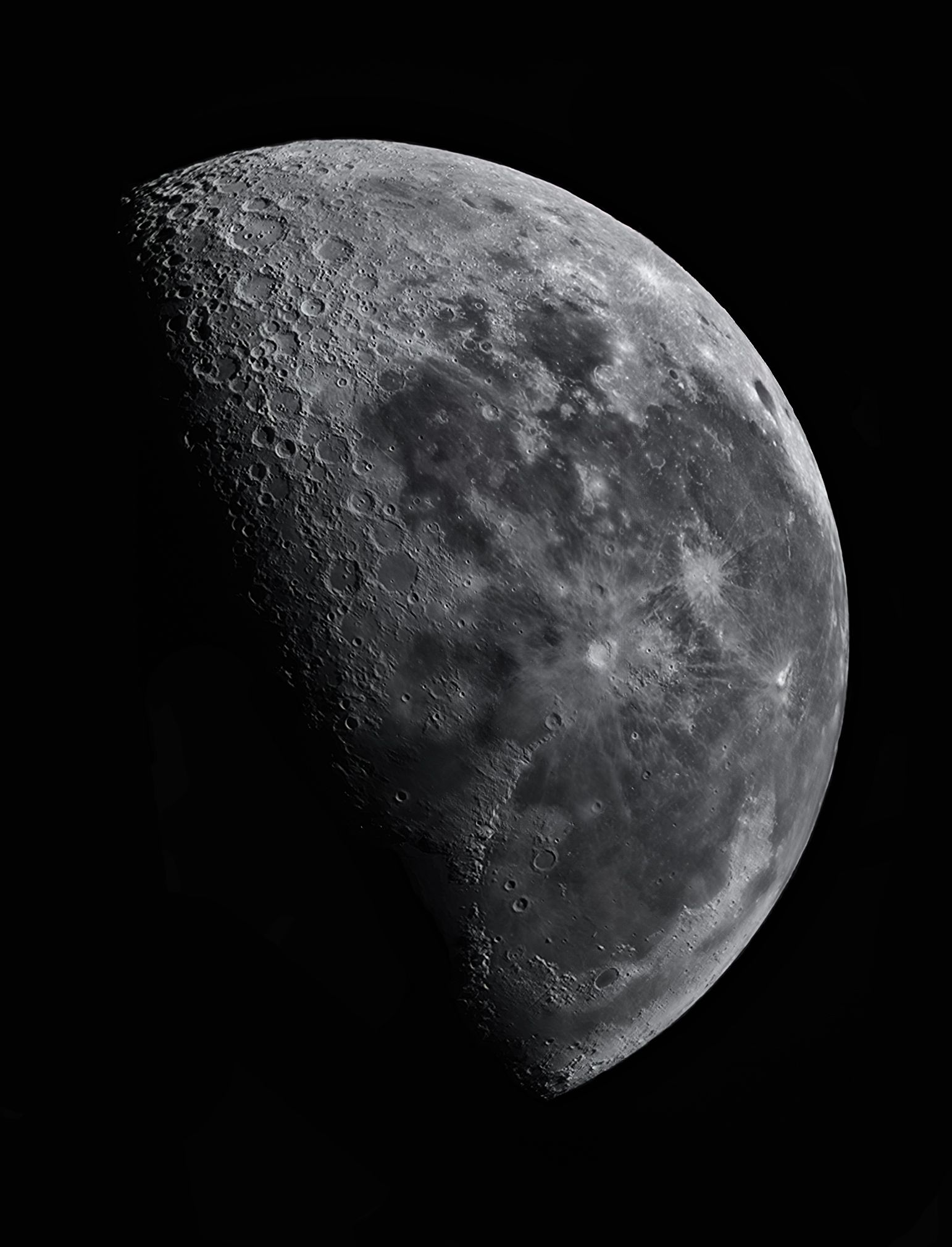 Community photo entitled 🌜Last Quarter Moon🌛 by Atharva Maurya on 08/26/2024 at Bhadohi, Uttar Pradesh, India