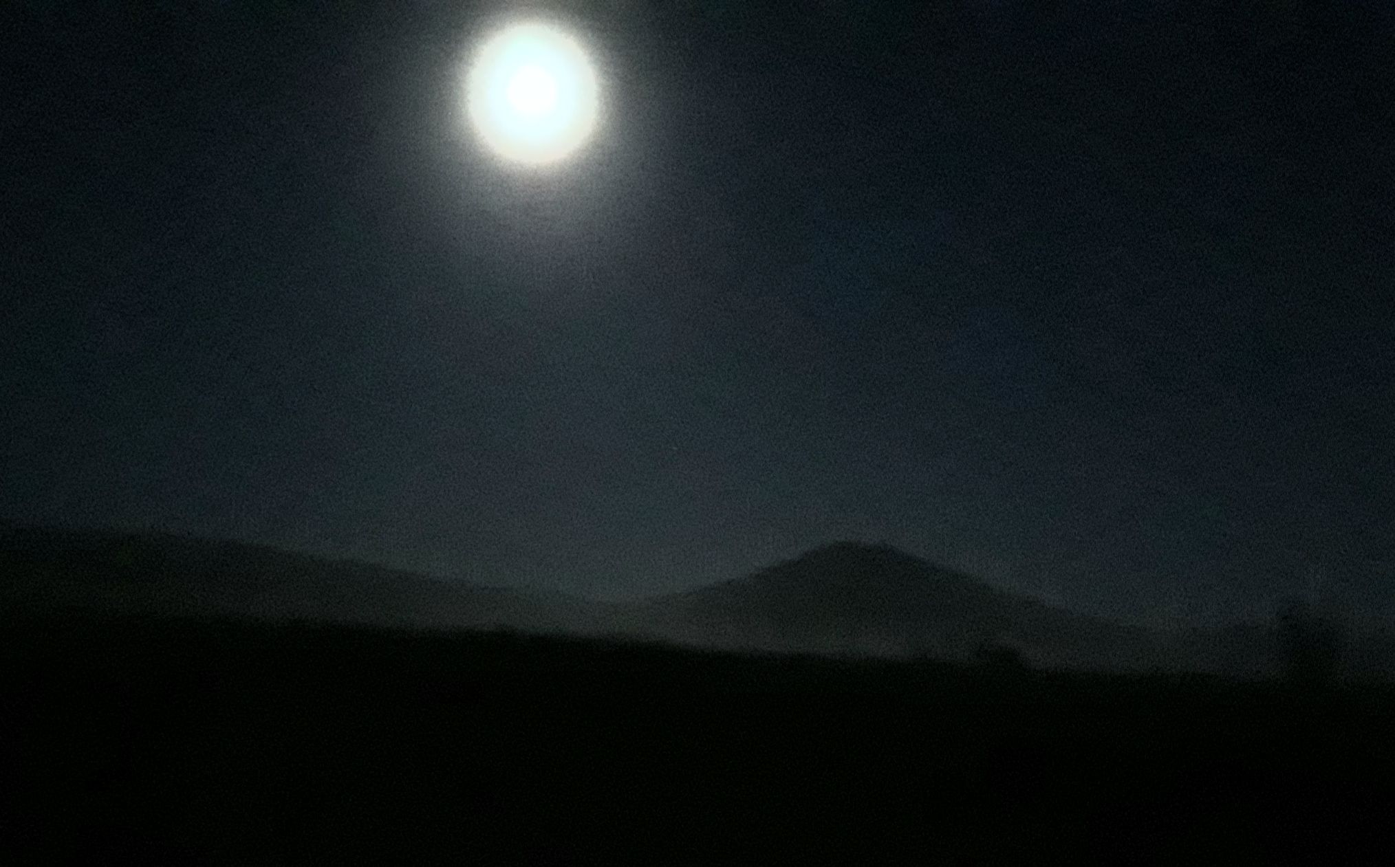 Community photo entitled Supermoon -1.5% by D. S. on 08/20/2024 at Quail Hill Loop Trail, Irvine, CA, USA