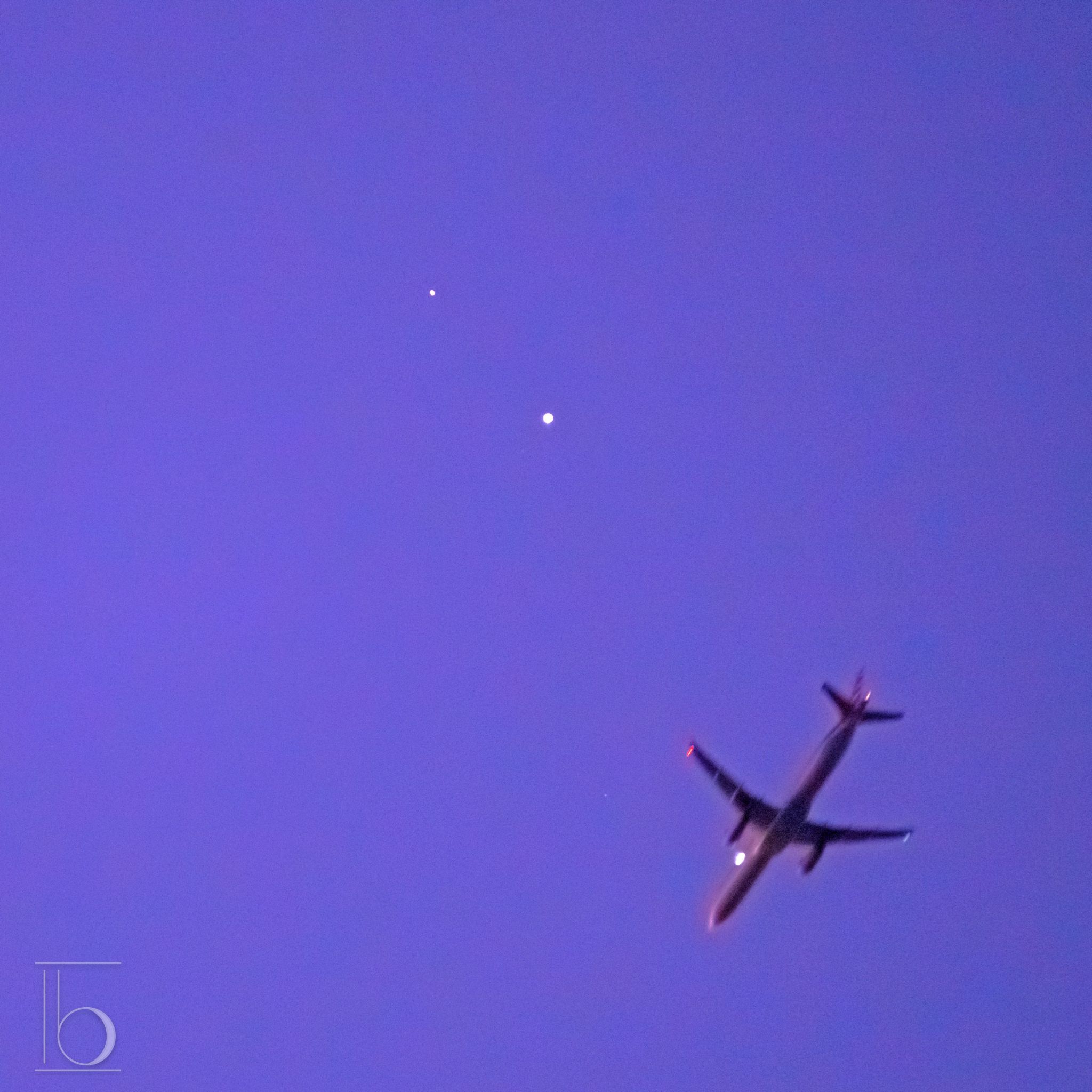 Community photo entitled Mars and Jupiter take flight in the Belt of Venus by Gemini Brett on 08/14/2024 at El Sobrante, California