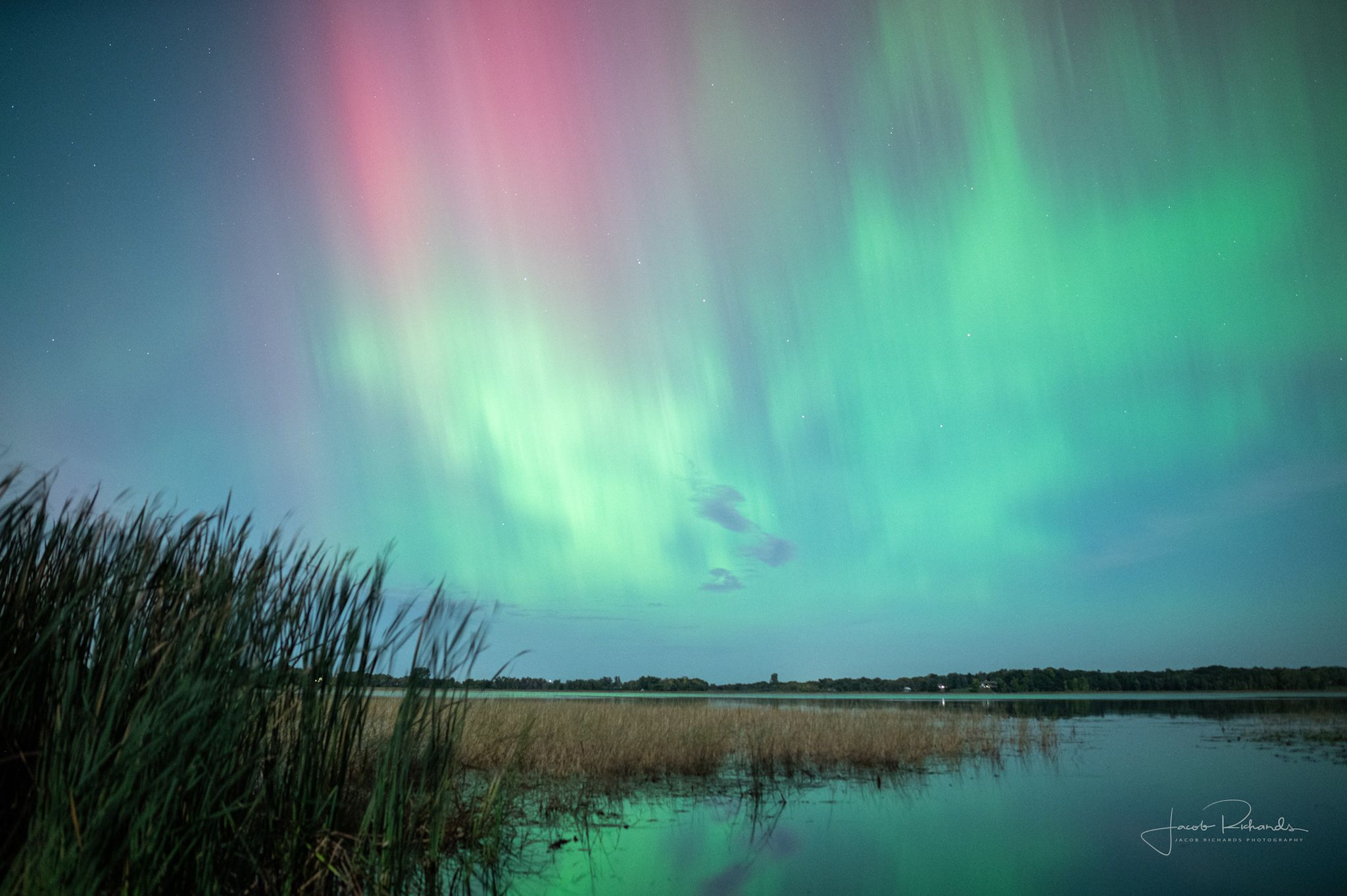 Community photo entitled I see your moon and raise you a G3. by Jacob Richards on 09/16/2024 at Nowthen, Minnesota