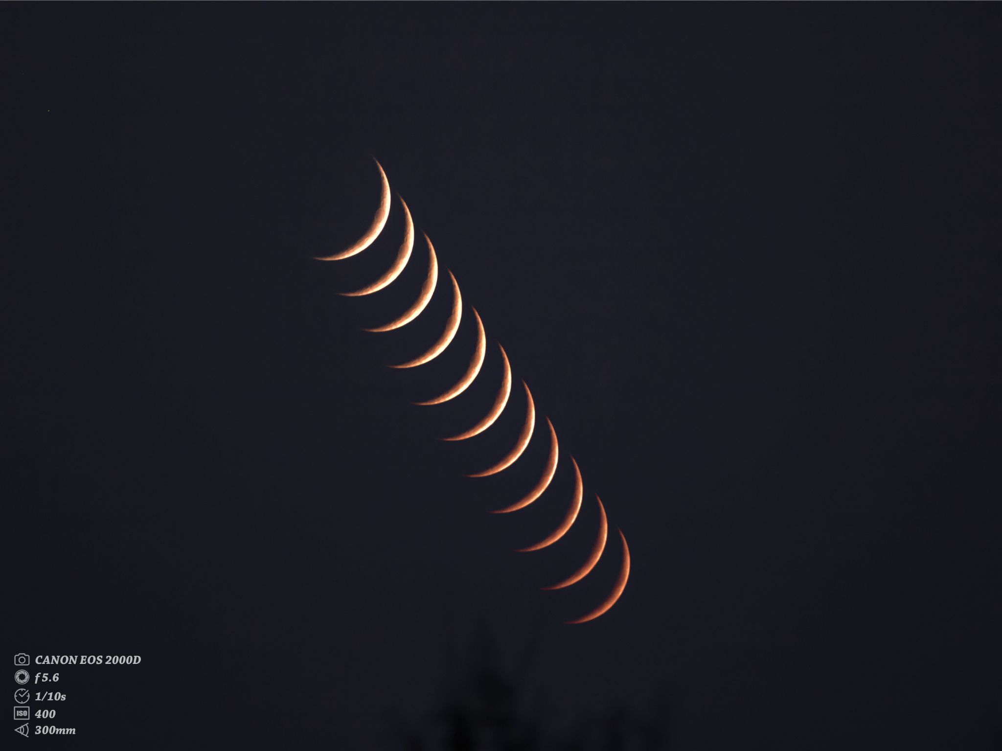 Community photo entitled Crescent Farewell by Saqlain Haider on 09/06/2024 at Pattoki, Punjab, Pakistan