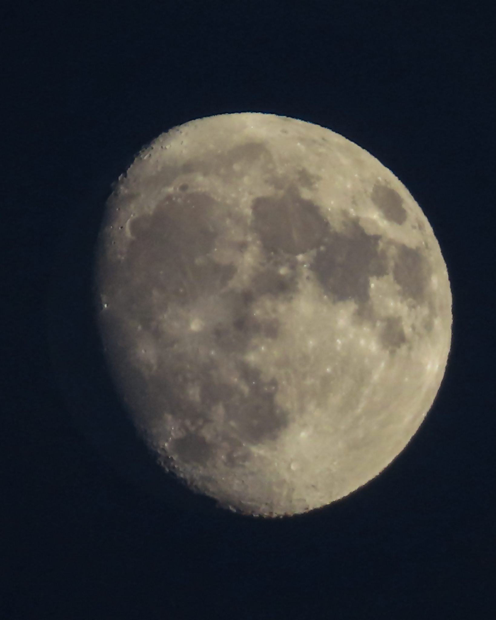 Community photo entitled Waxing Gibbous Moon by ANDY BENTLEY on 09/14/2024 at Mountain View, CA, USA