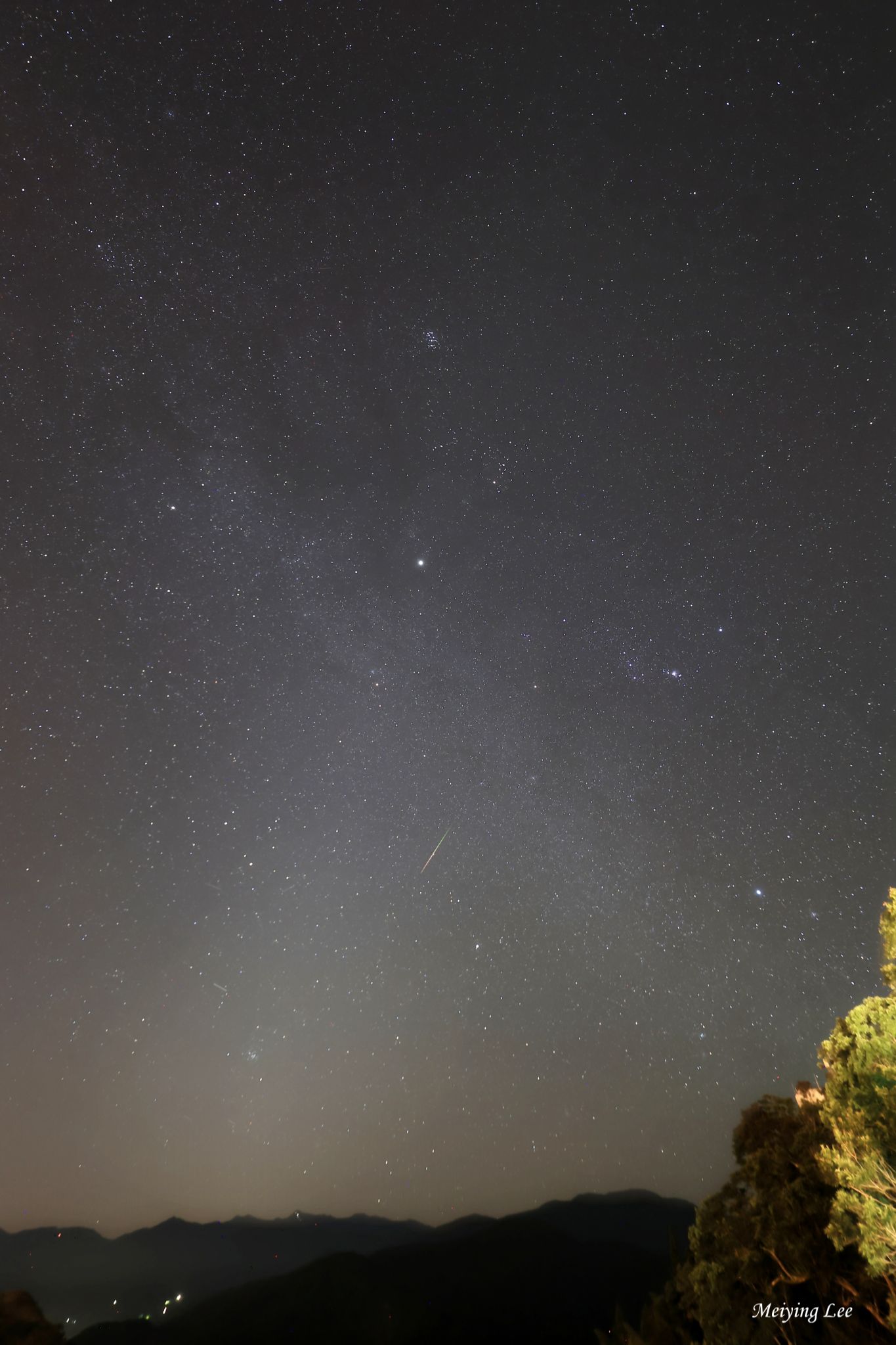 Community photo entitled Big X in the Autumn Sky by Meiying Lee on 09/11/2024 at Alishan, Taiwan