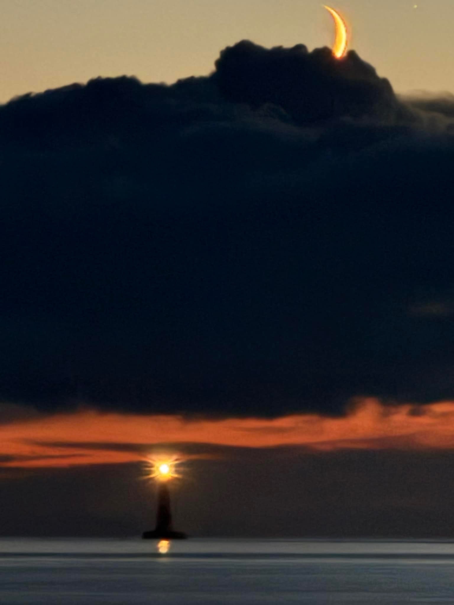 Community photo entitled Beacons by GREG REDFERN on 09/06/2024 at Gironde Estuary, France