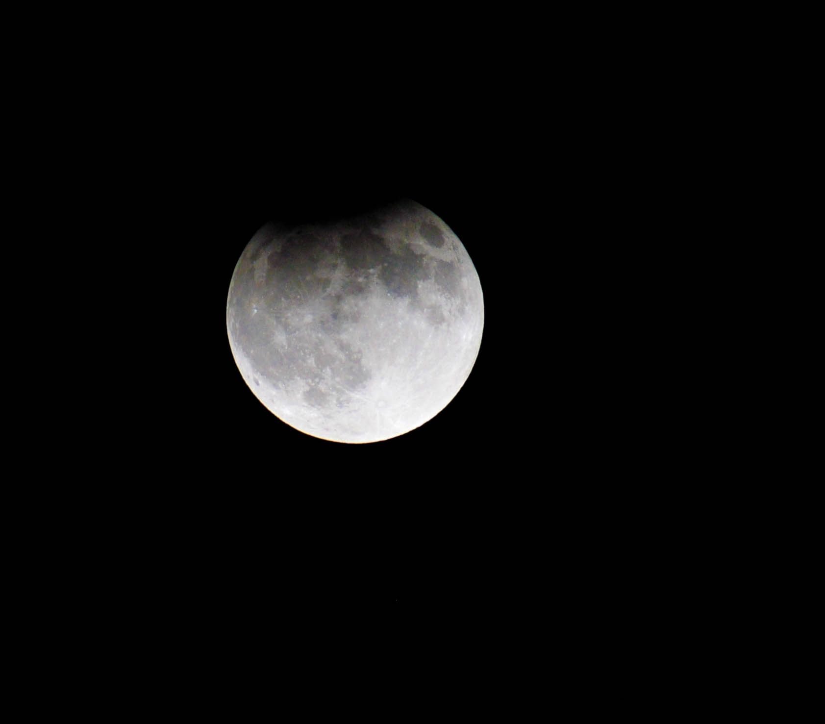 Community photo entitled Harvest moon with a bonus lunar eclipse by Lionel Huizar on 09/17/2024 at El Paso, Tx