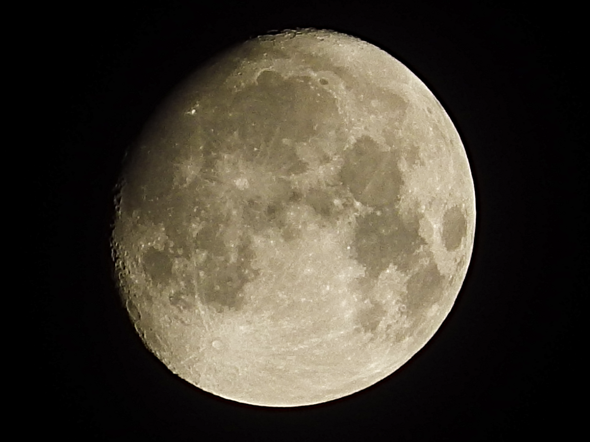 Community photo entitled Moon rising. by Deirdre Horan on 09/15/2024 at Dublin, Ireland.