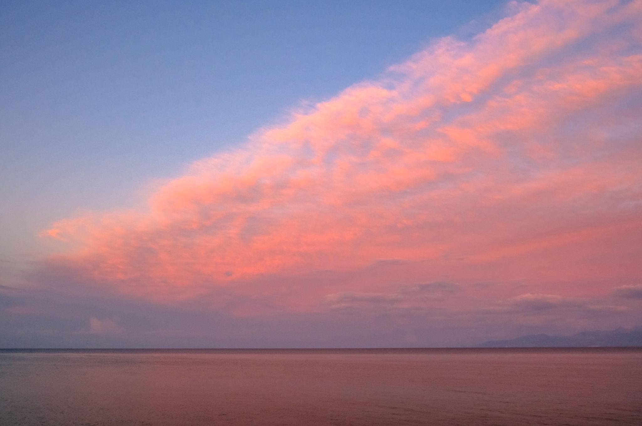 Community photo entitled Pink sky and sea at dusk by Teresa Molinaro on 09/17/2024 at Porticello, Sicily, Italy