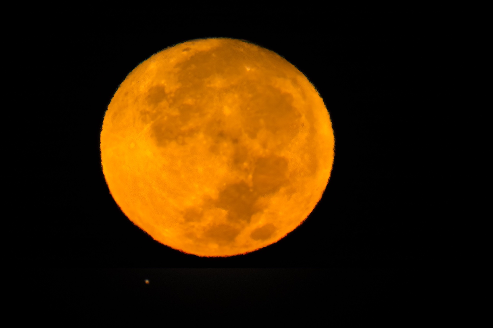 Community photo entitled Moon and Saturn Exit From Occultation At Moonset by Eliot Herman on 09/17/2024 at Tucson AZ