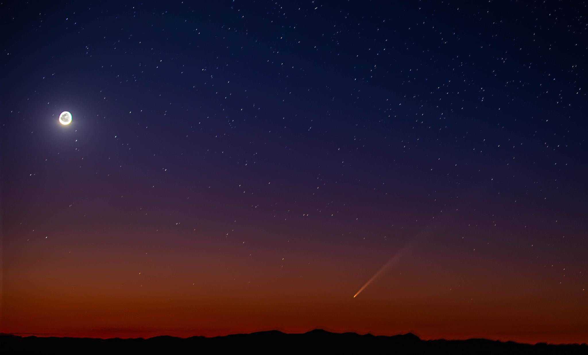 Community photo entitled The waning Moon shines on rising Comet Tsuchinshan-ATLAS! by Paul Schulz on 09/30/2024 at Safford, AZ