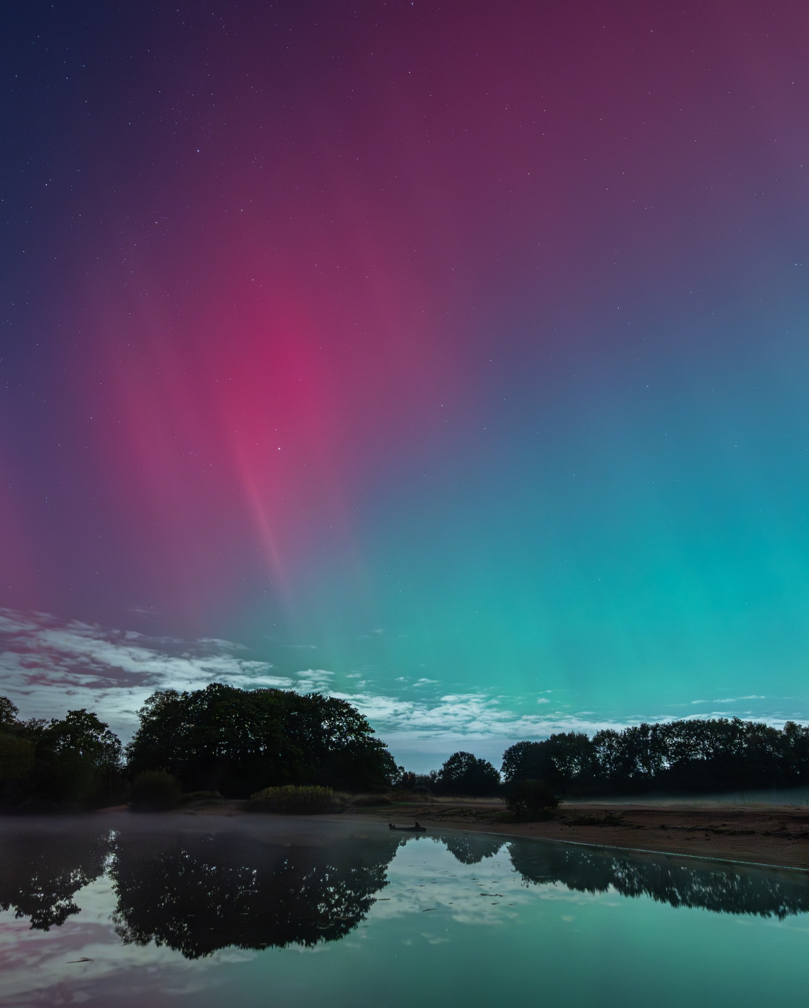 Community photo entitled Northern light in London by Arash Sefidgaran on 10/11/2024 at Mitcham Common, London, United Kingdom