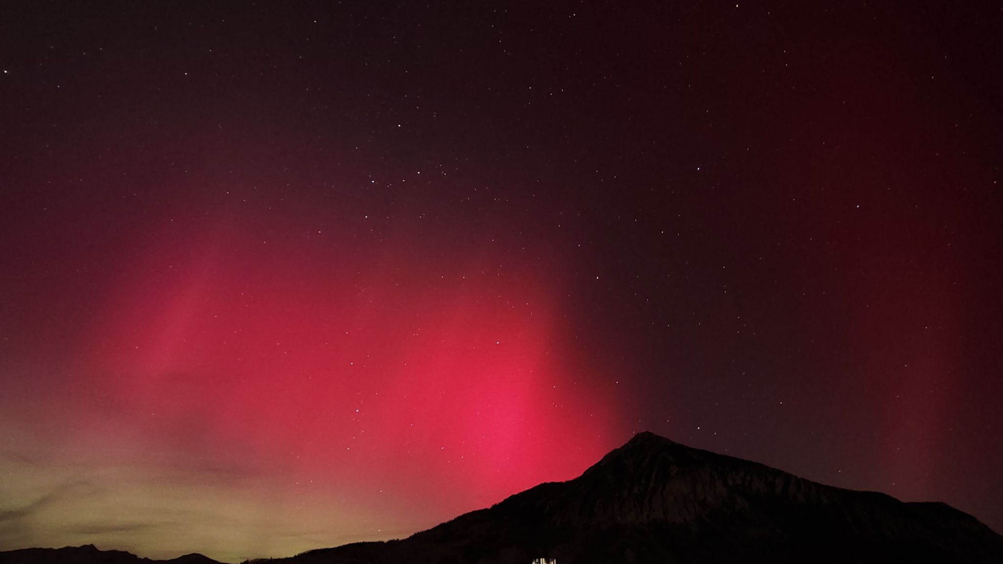 Community photo entitled October 2024 lower 48 aurora event by Les Choy on 10/10/2024 at Crested Butte, CO, USA