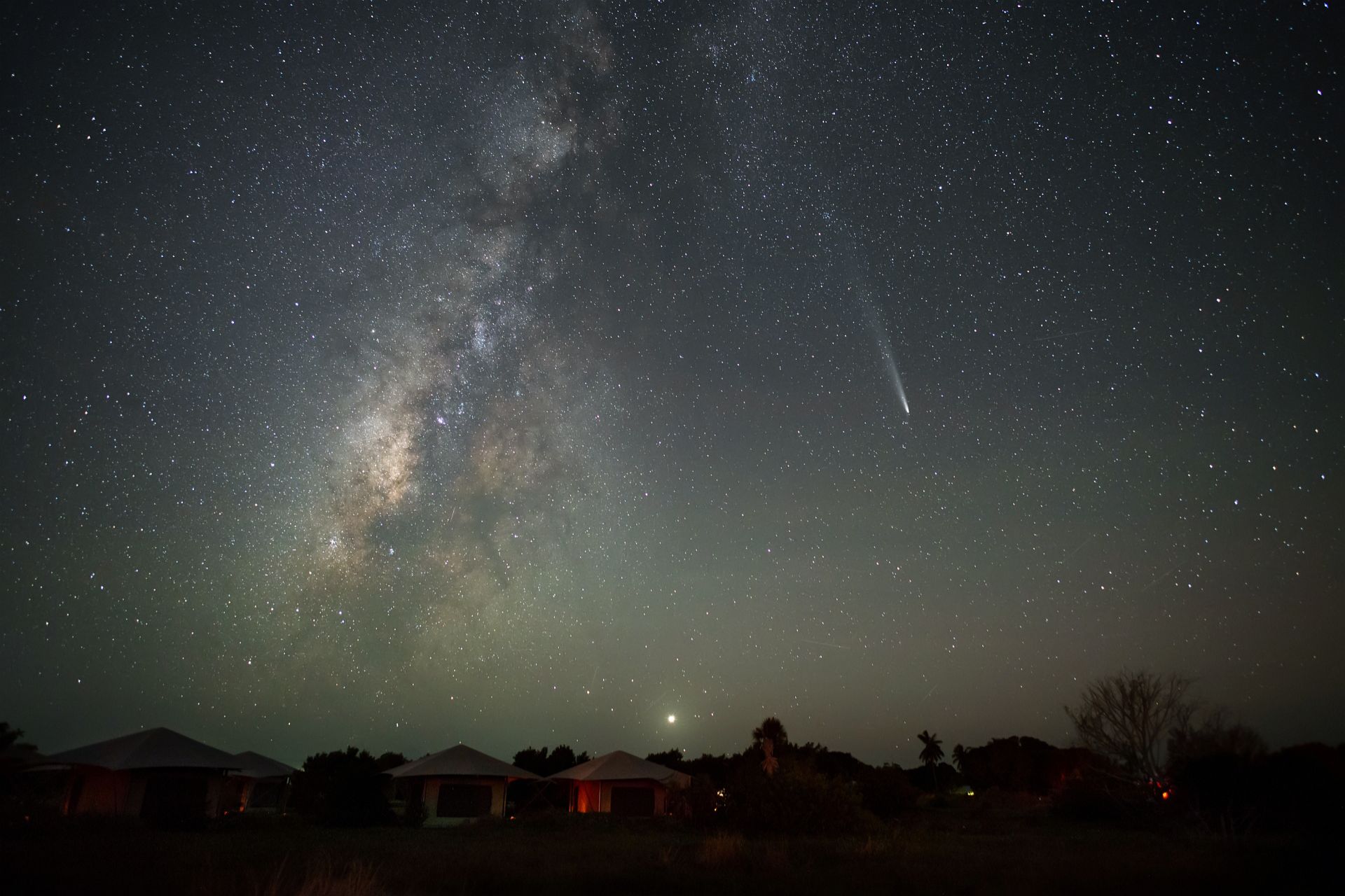 Community photo entitled Tsuchinshan, Venus and the Milky way by Dean Balosie on 10/21/2024 at Flamingo, Florida
