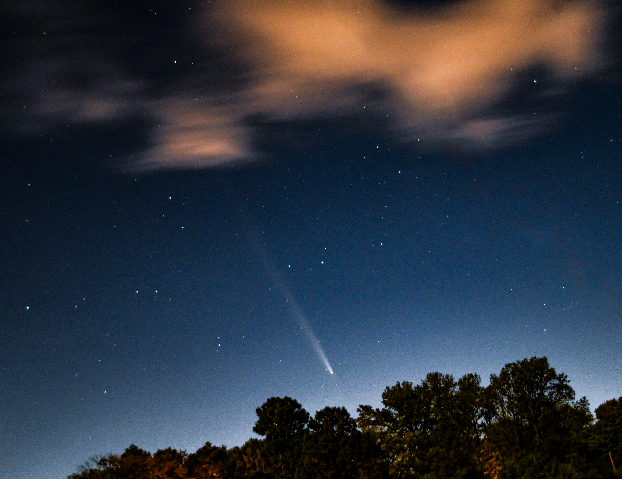 Community photo entitled Comet Tsuchinshan-Atlas by Chuck Reinhart on 10/15/2024 at Vincennes, Indiana