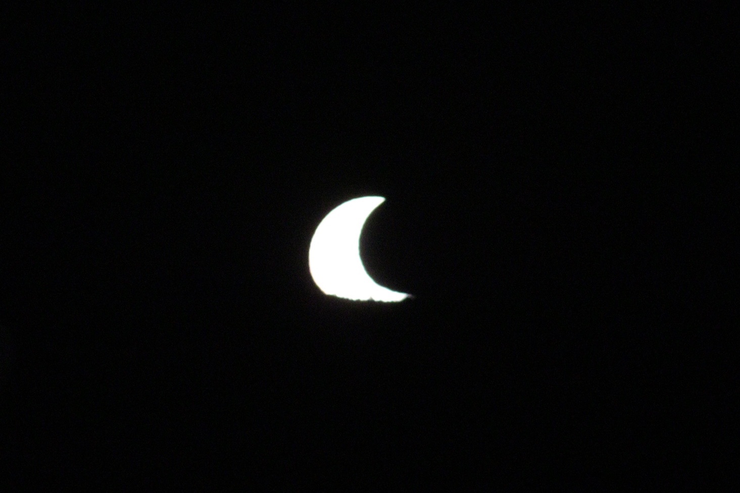 Community photo entitled Partial Solar eclipse from Kona, Hawaii by Rielo Barreto on 10/02/2024 at Kailua Kona, Hawaii