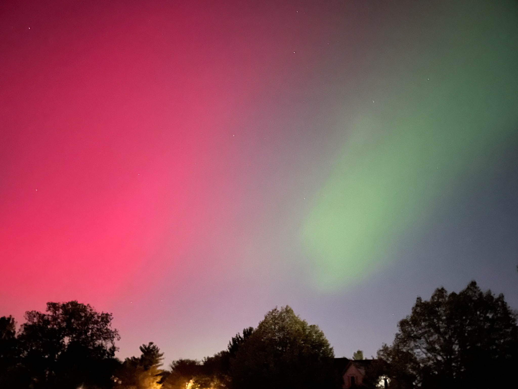 Community photo entitled Mid latitude aurora by Sam Davis on 10/10/2024 at Lansdale, PA, USA