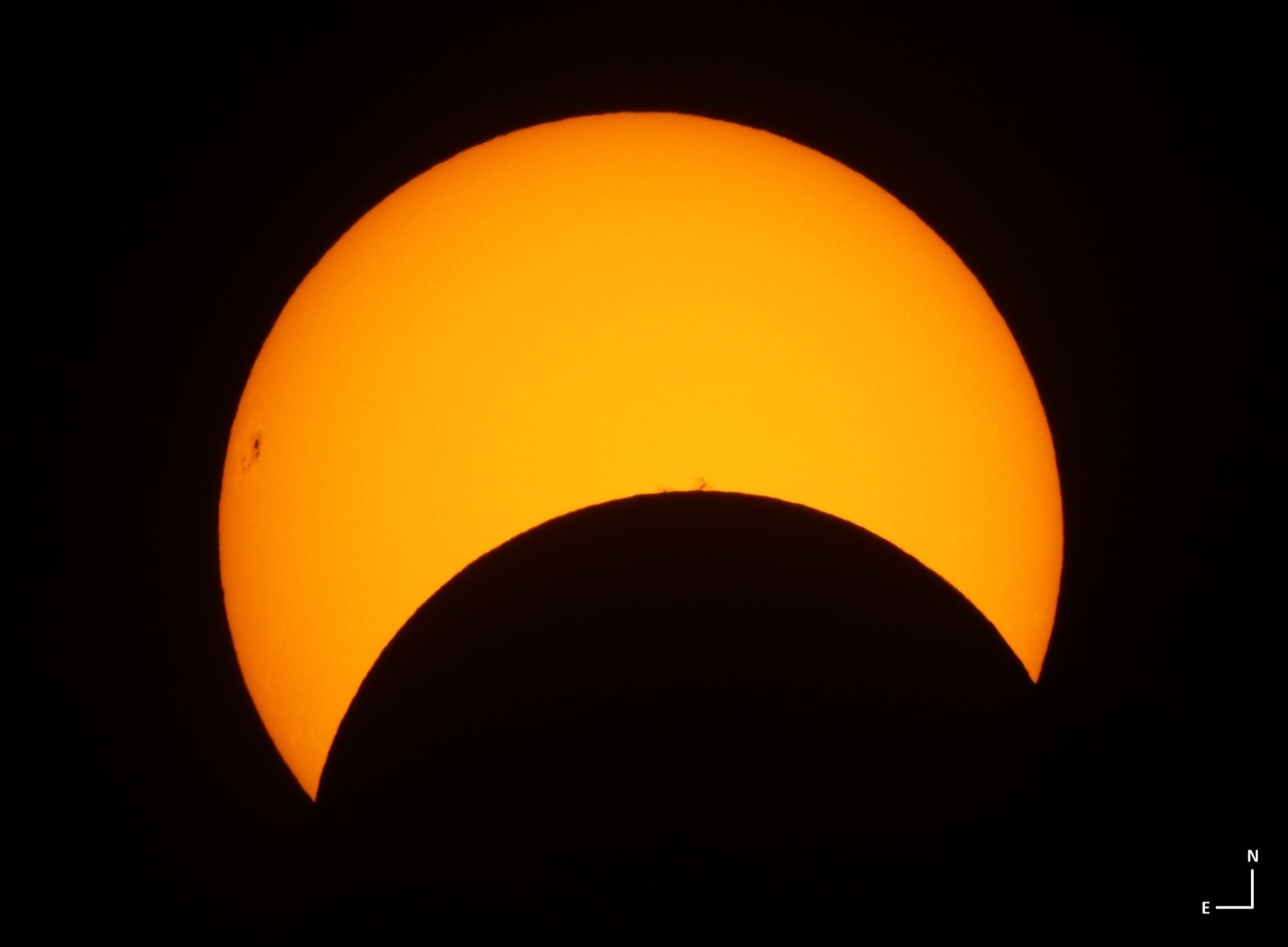 Community photo entitled partial solar eclipse by Patricio Leon on 10/02/2024 at Santiago, Chile