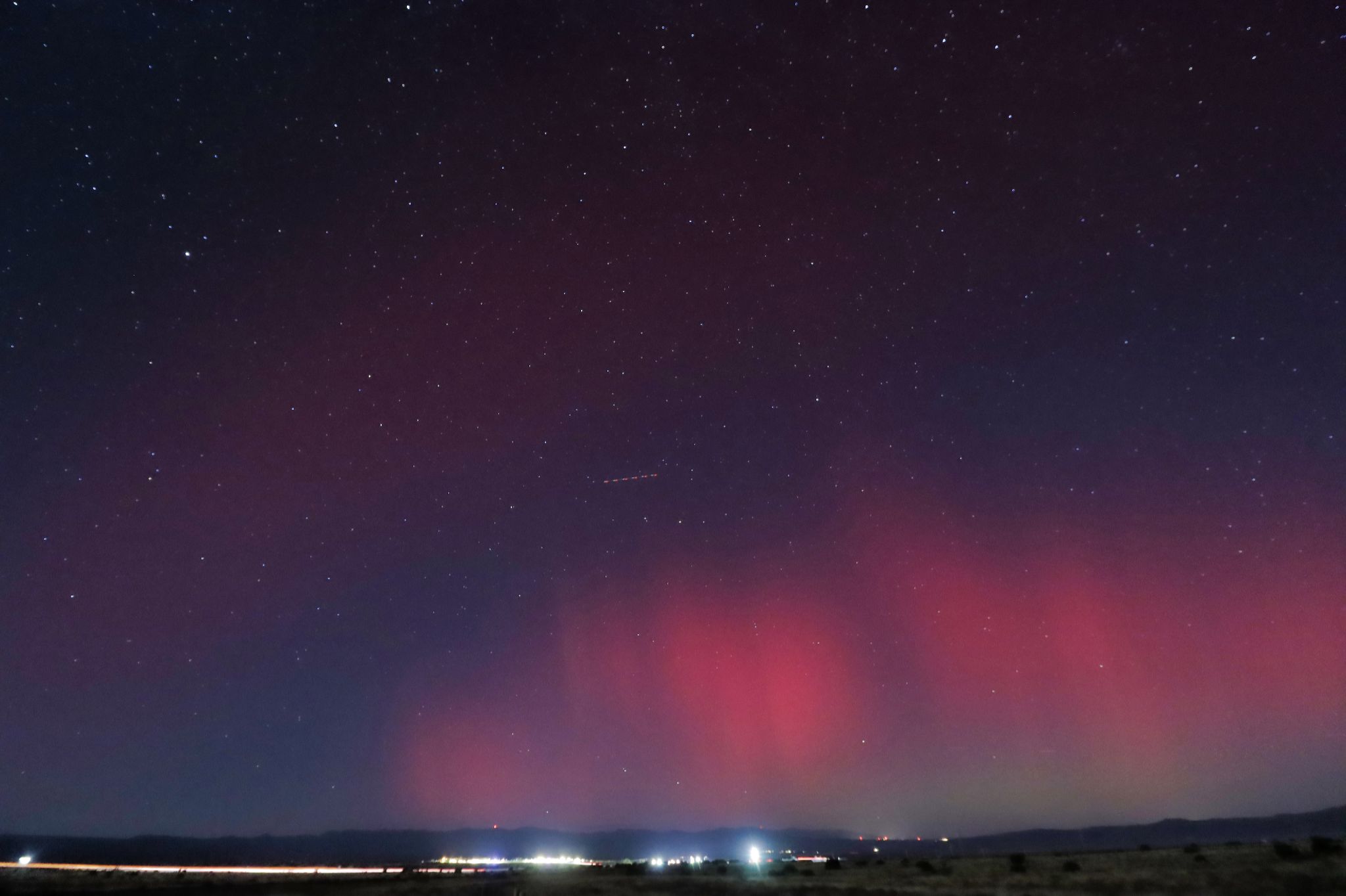 Community photo entitled Aurora & SAR arc tween ABQ & SF by W Dean Balmer on 10/10/2024 at About 30Mi's North of ABQ, NM