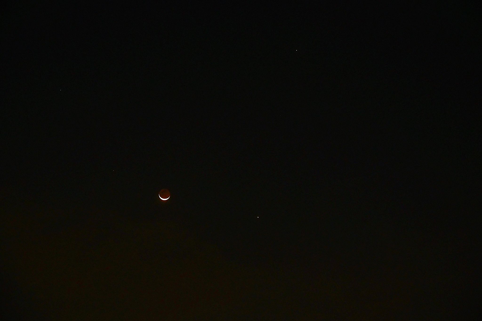 Community photo entitled Brightest heavenly bodies together in the night sky by Frank Lu on 08/20/2025 at Arlington, Texas, USA