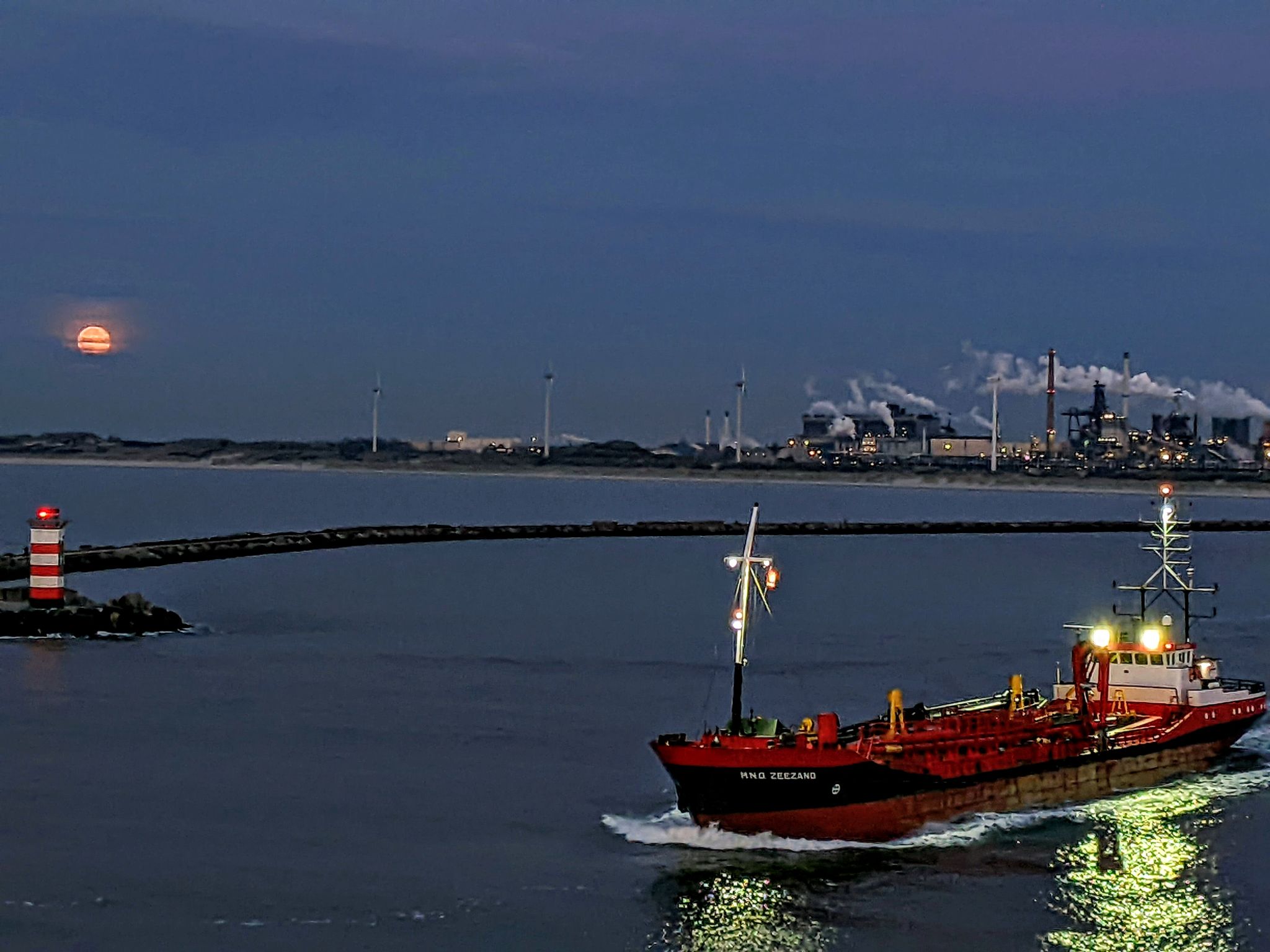 Community photo by Kevan Hubbard | Ijmuiden,Netherlands