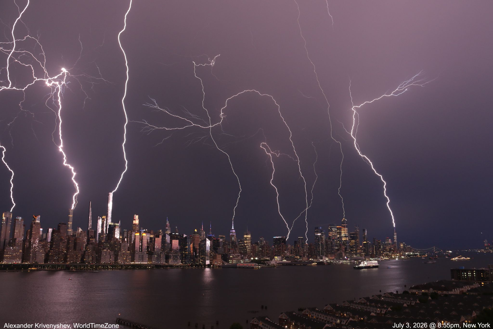 Community photo by Alexander Krivenyshev | Manhattan, New York City