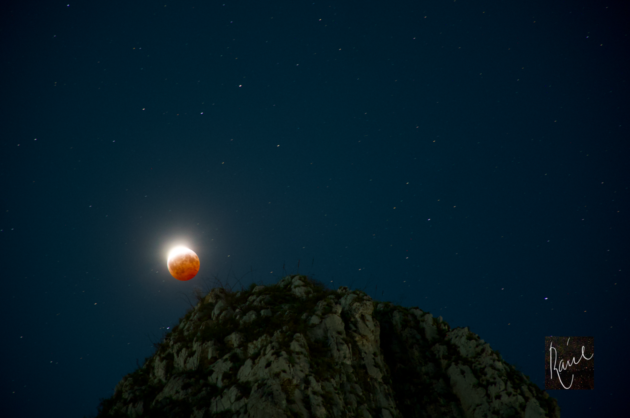 Community photo entitled Lunar eclipse over La Huasteca, Monterrey, Mexico. by Raul Cortes on 08/27/2026 at La Huasteca, N.L., Mexico.